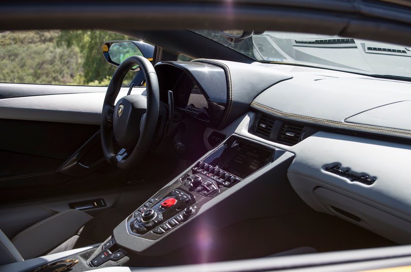 Illustration for article titled The $460,000 740 HP Lamborghini Aventador S Is Barely A Car